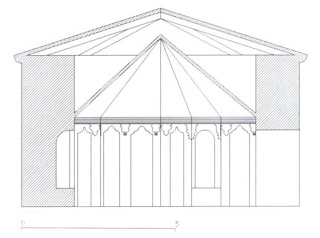 (Fig. 86). PONTONES. Sección longitudinal del camarín de la V. de la Vega; plano efectuado por Flavio Monje.